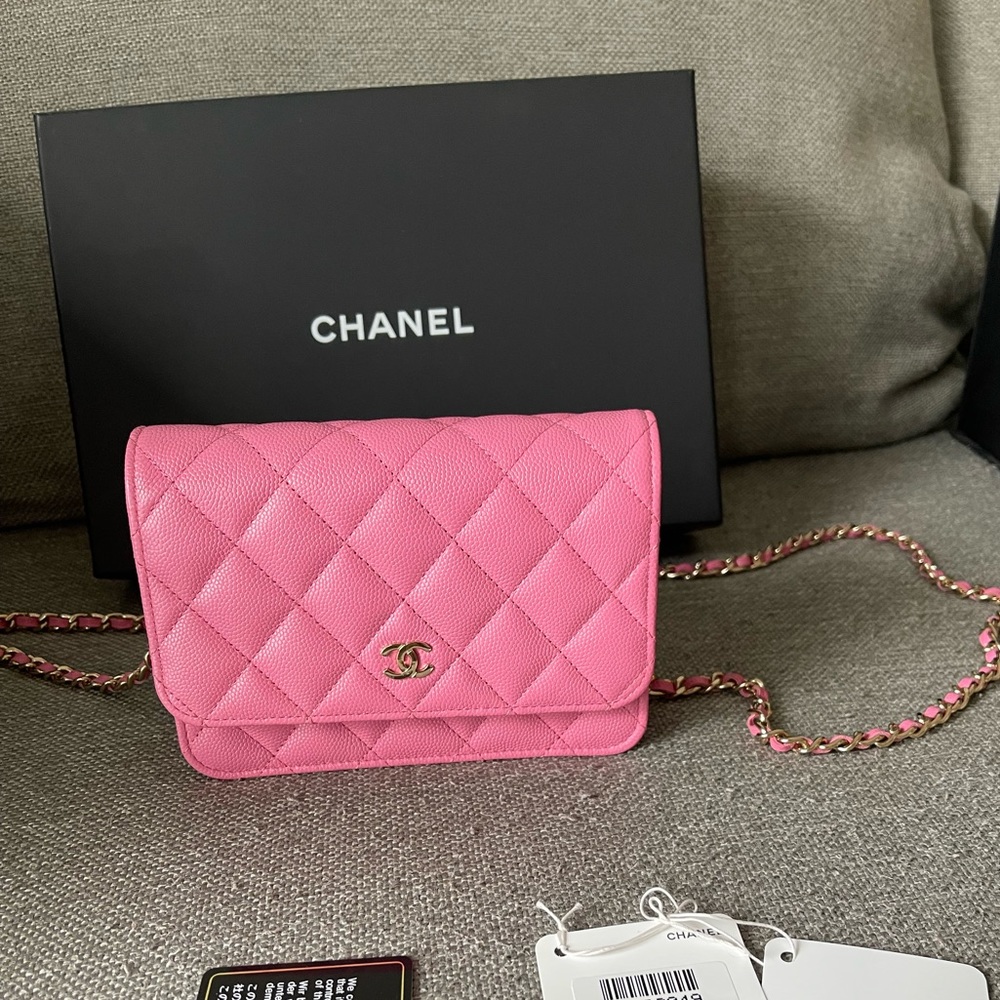 [SOLD] Chanel mini woc